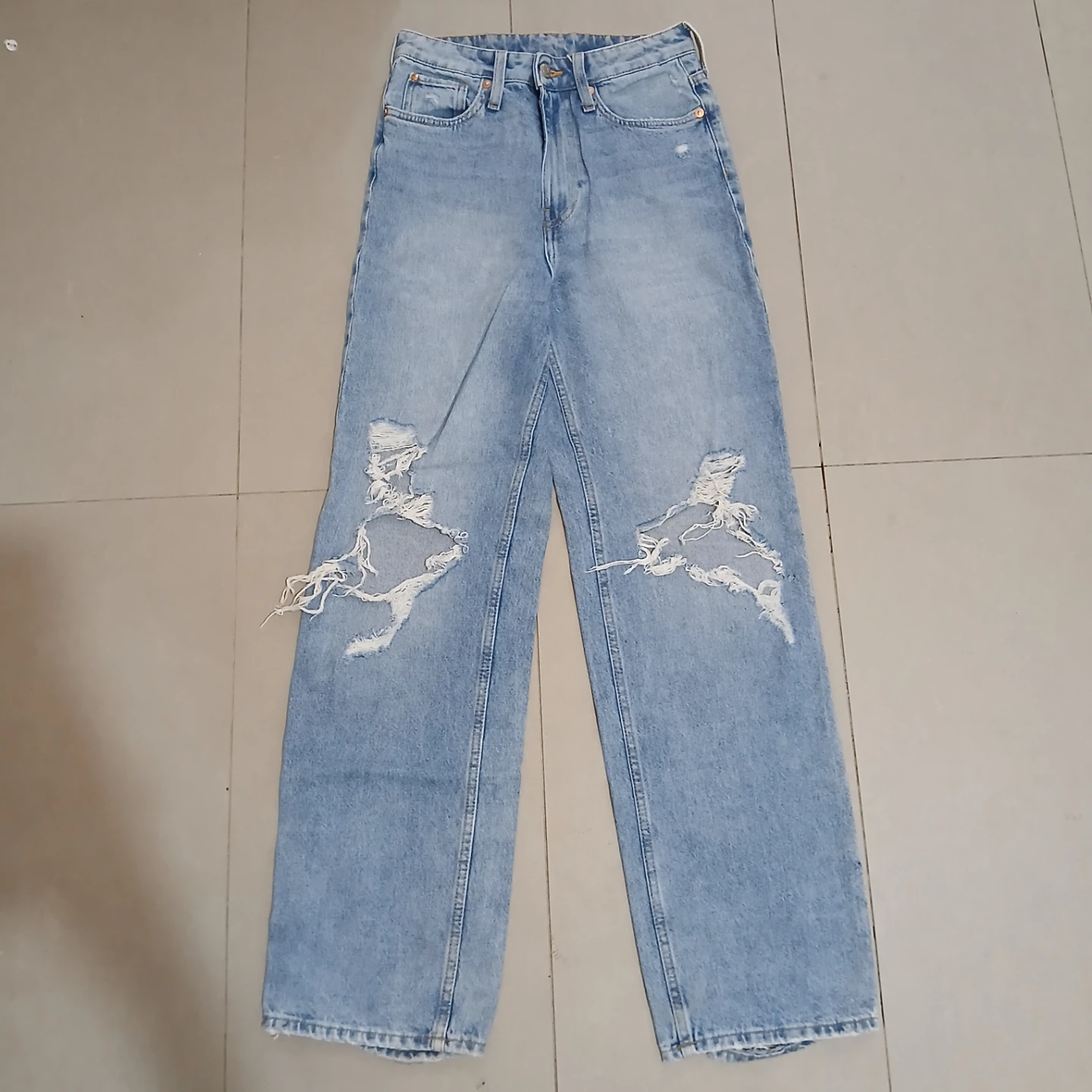 ⚽ Denim High Waisted Ripped Jeans