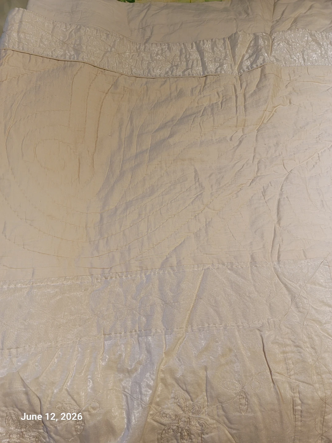 Cream Quilted Bedspread with Floral Embroidery - photo 3