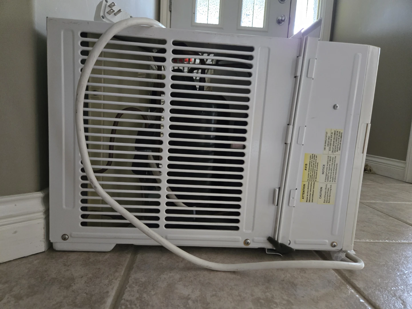 Air con window type 12000btu. $80.00 - photo 3
