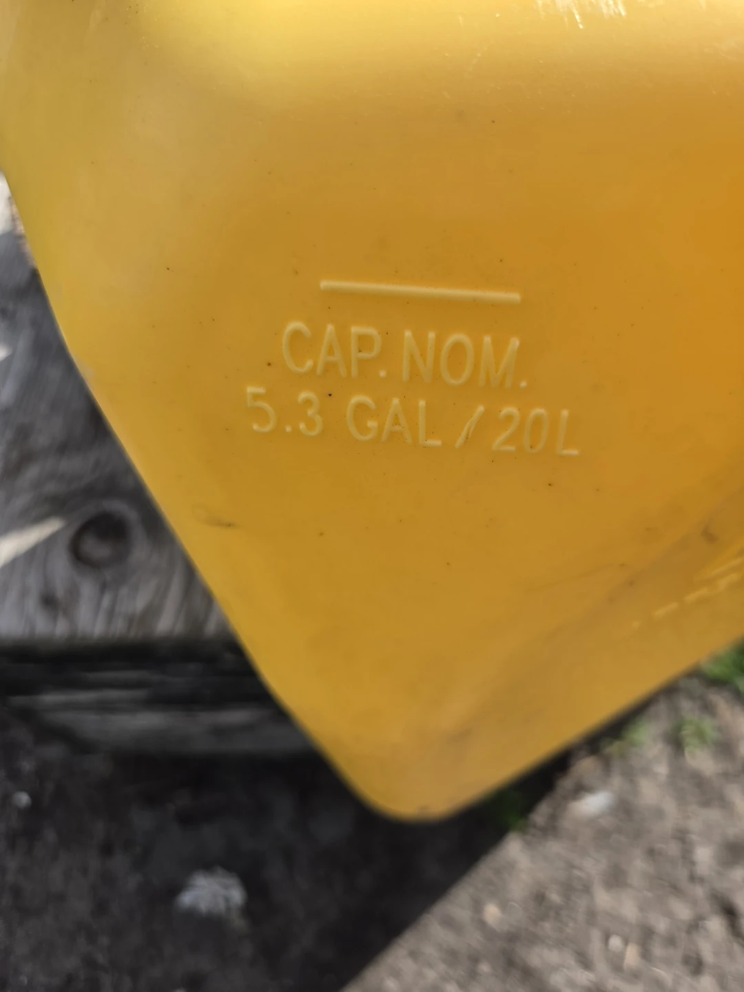 Yellow Diesel Fuel Can 20L / 5.3 Gallons - photo 2