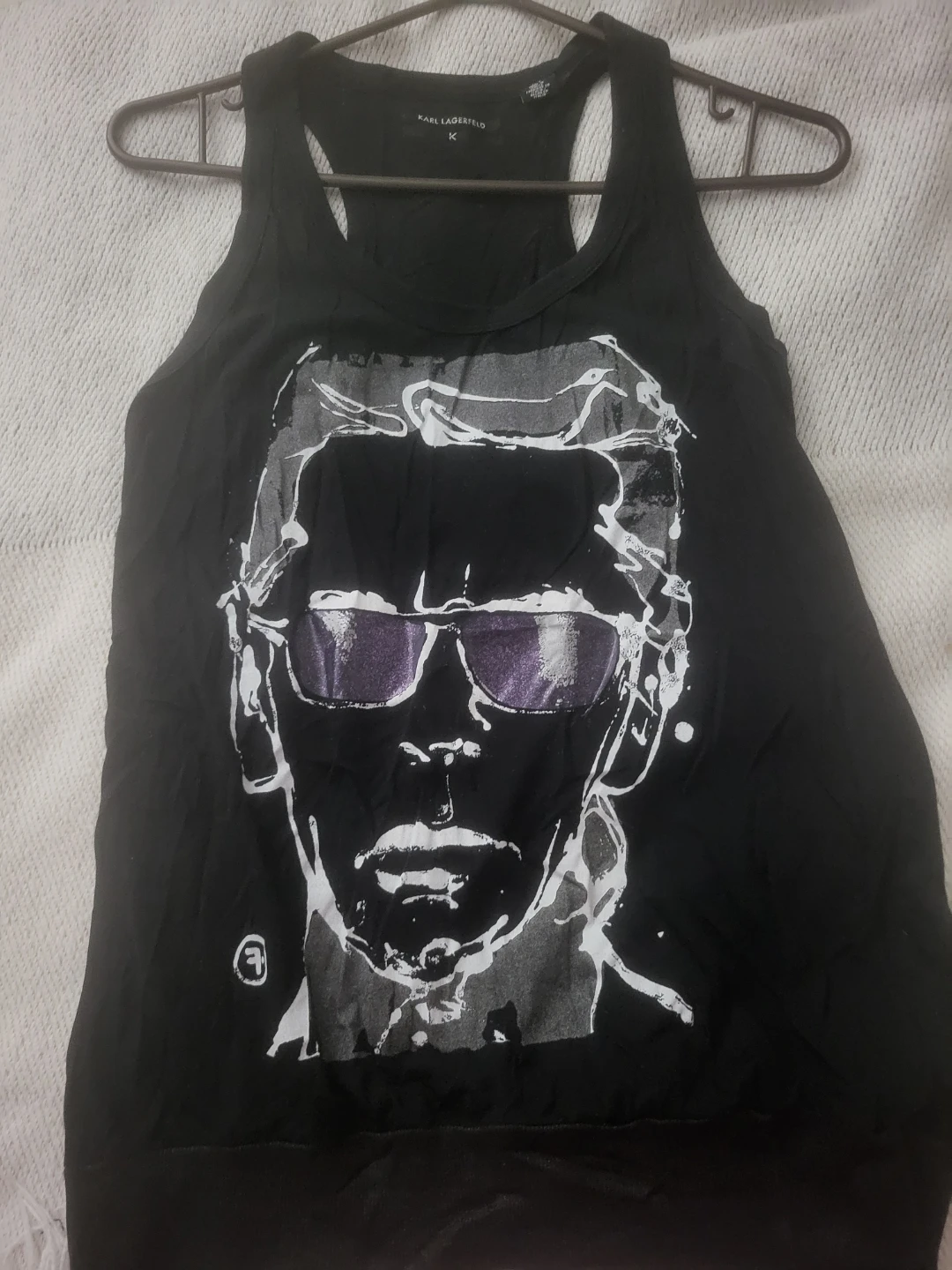Karl Lagerfeld RED Windbreaker + Black Tank Top - photo 2