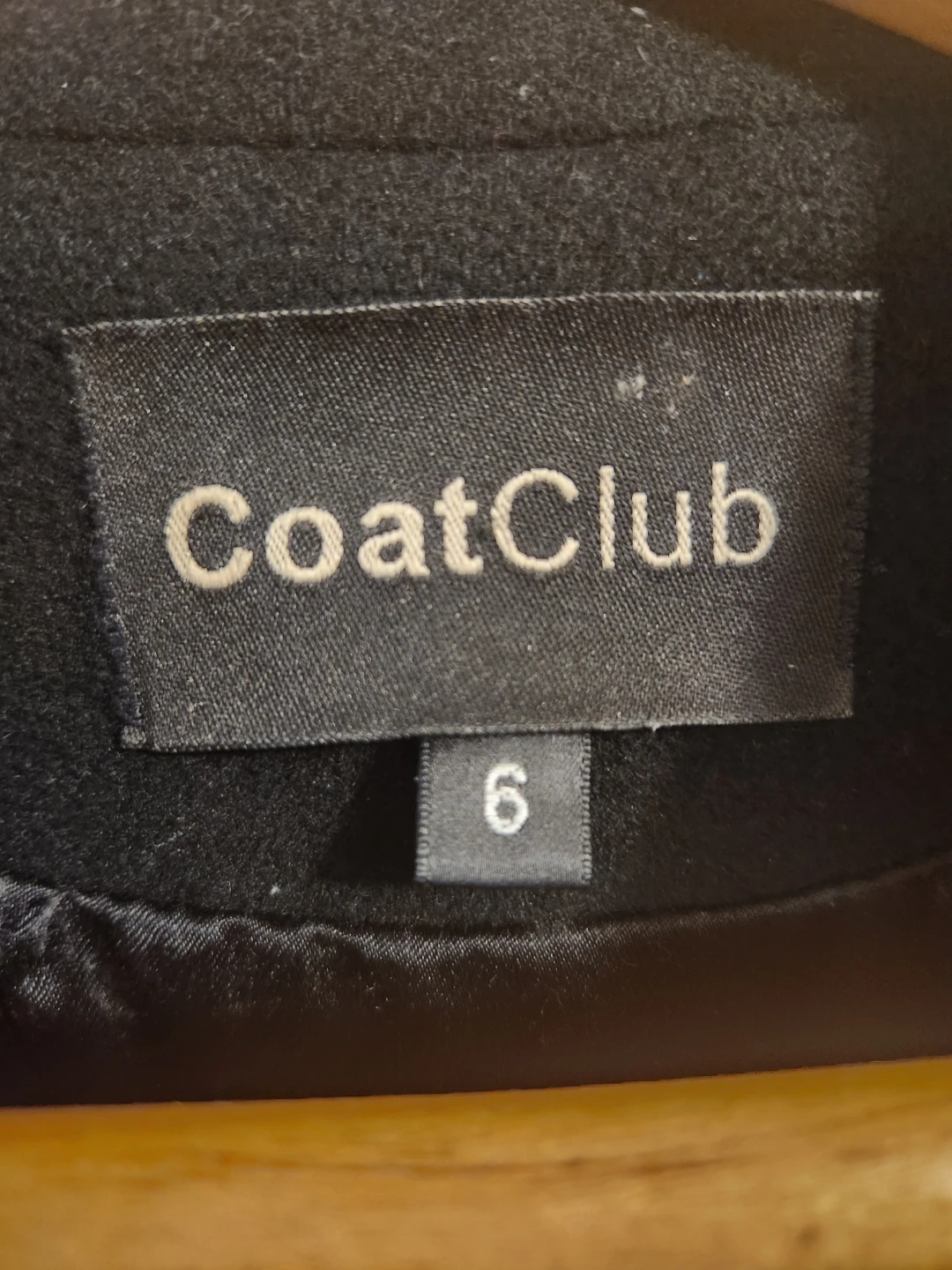 USED ~ Vintage Women's Wool Coat (Size 6) - photo 3