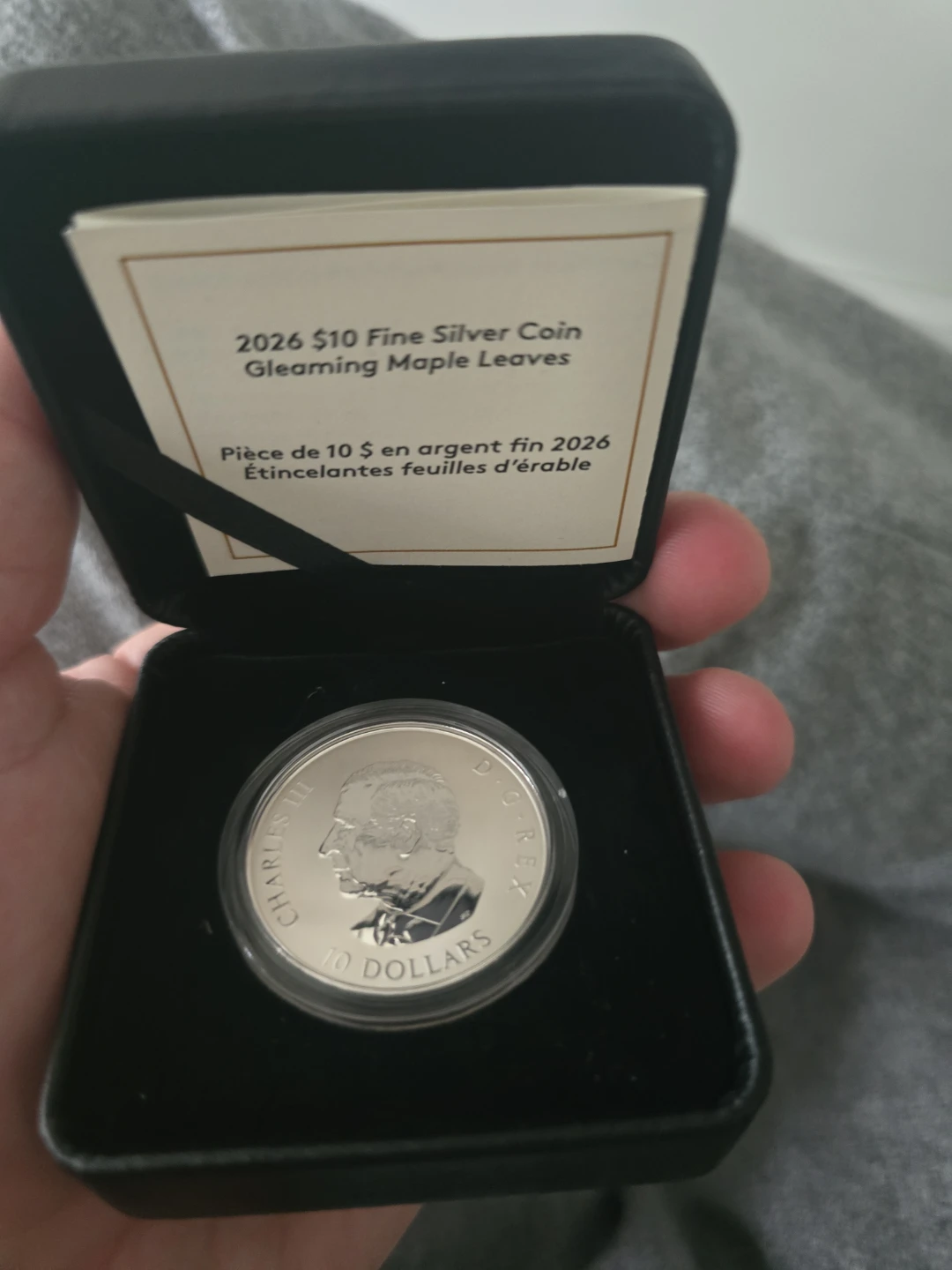 2026 $10 Fine Silver Coin - Gleaming Maple Leaves