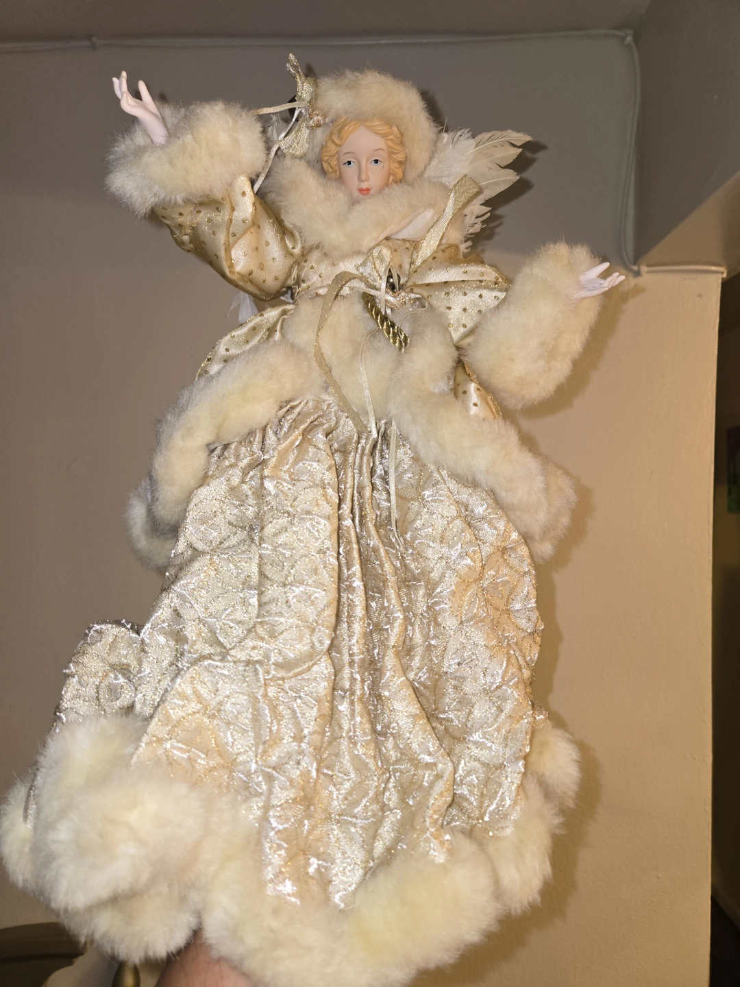 ⚽️Decorative Angel Figurine Tree Topper