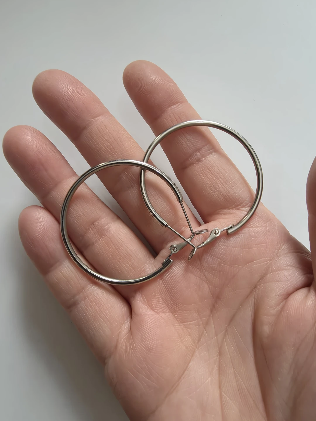 Silver Hoop Earrings Medium ⚽️