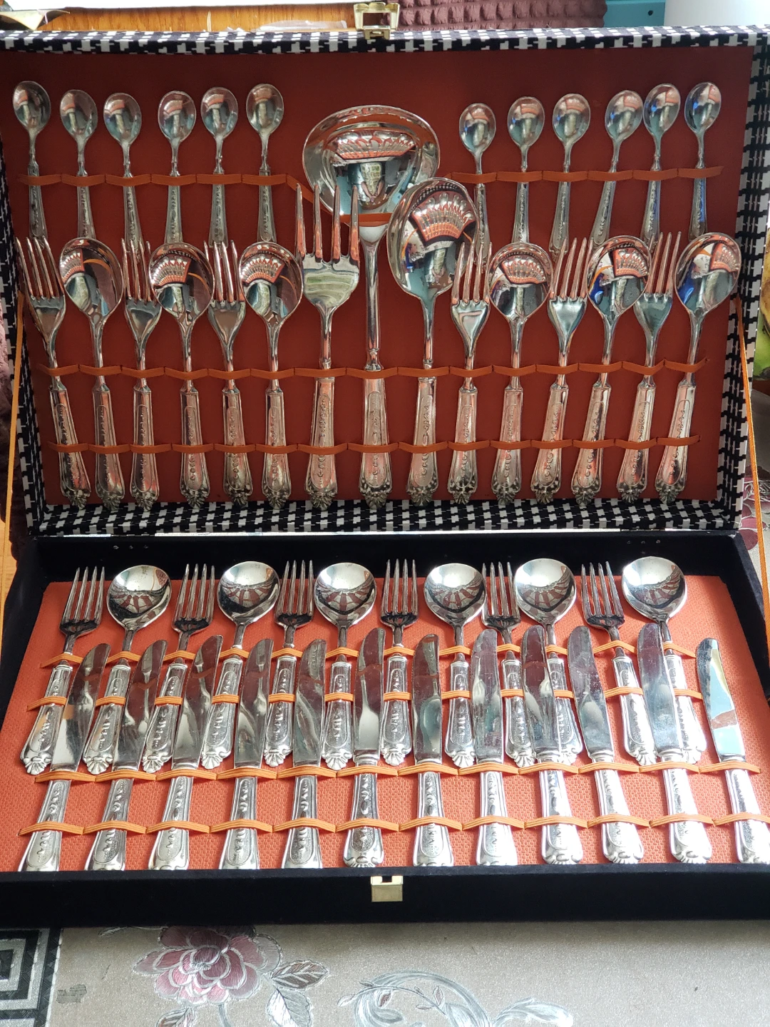 Silverware Set with Case - photo 4