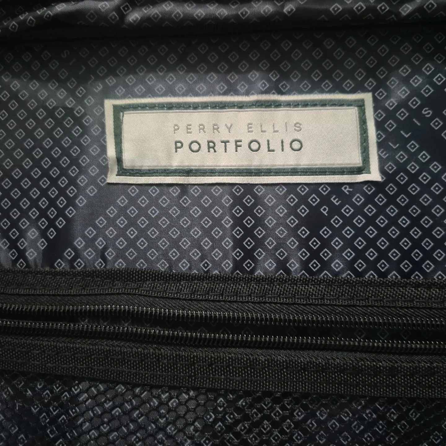 Perry Ellis Carry-On Luggage (Expandable) – Like New - photo 5