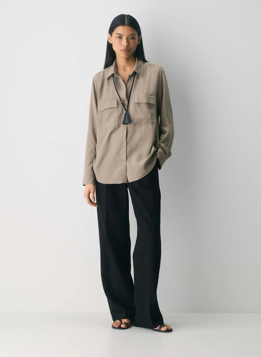 Aritzia/Babaton The Group Utility Button-Up Shirt (Small)