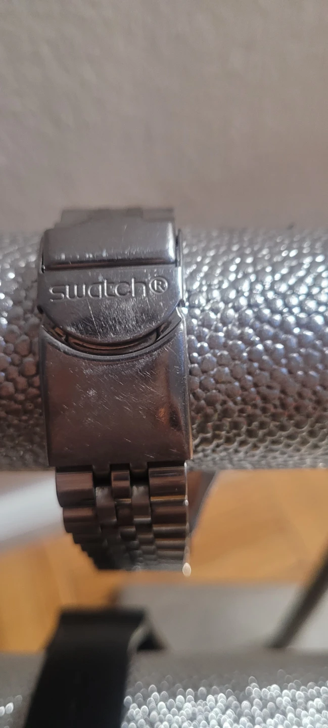 Swatch Watches (3) - One Black, Two Silver Tones - photo 3