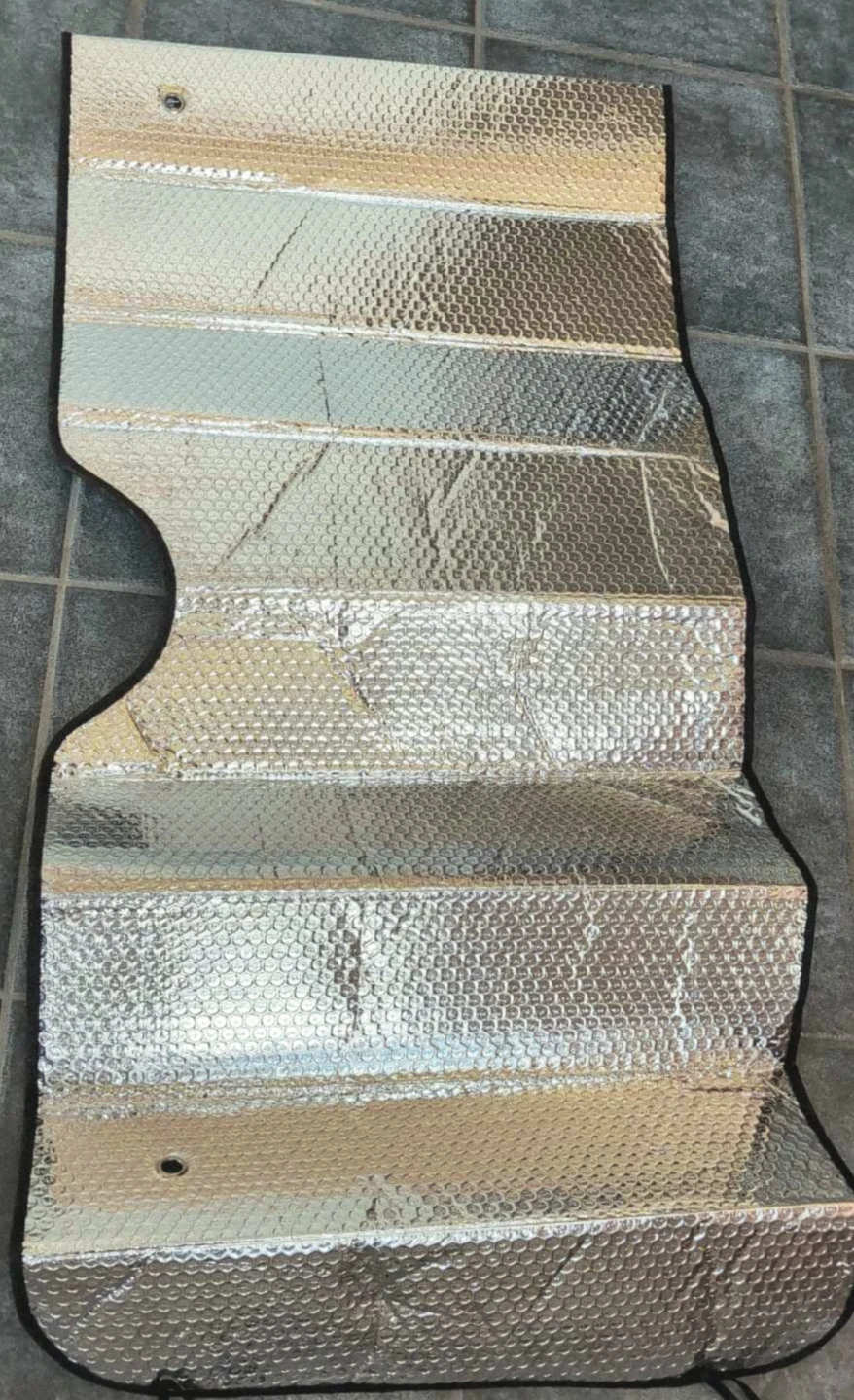 Foldable car sunshade