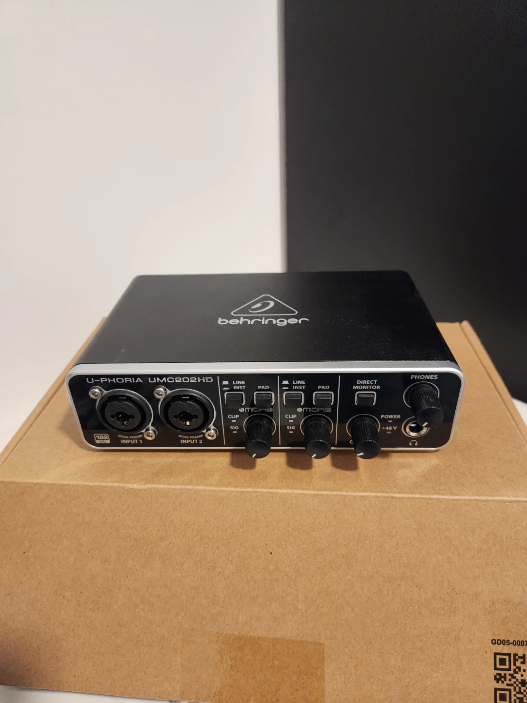 Behringer UMC202HD USB Audio Interface - photo 3