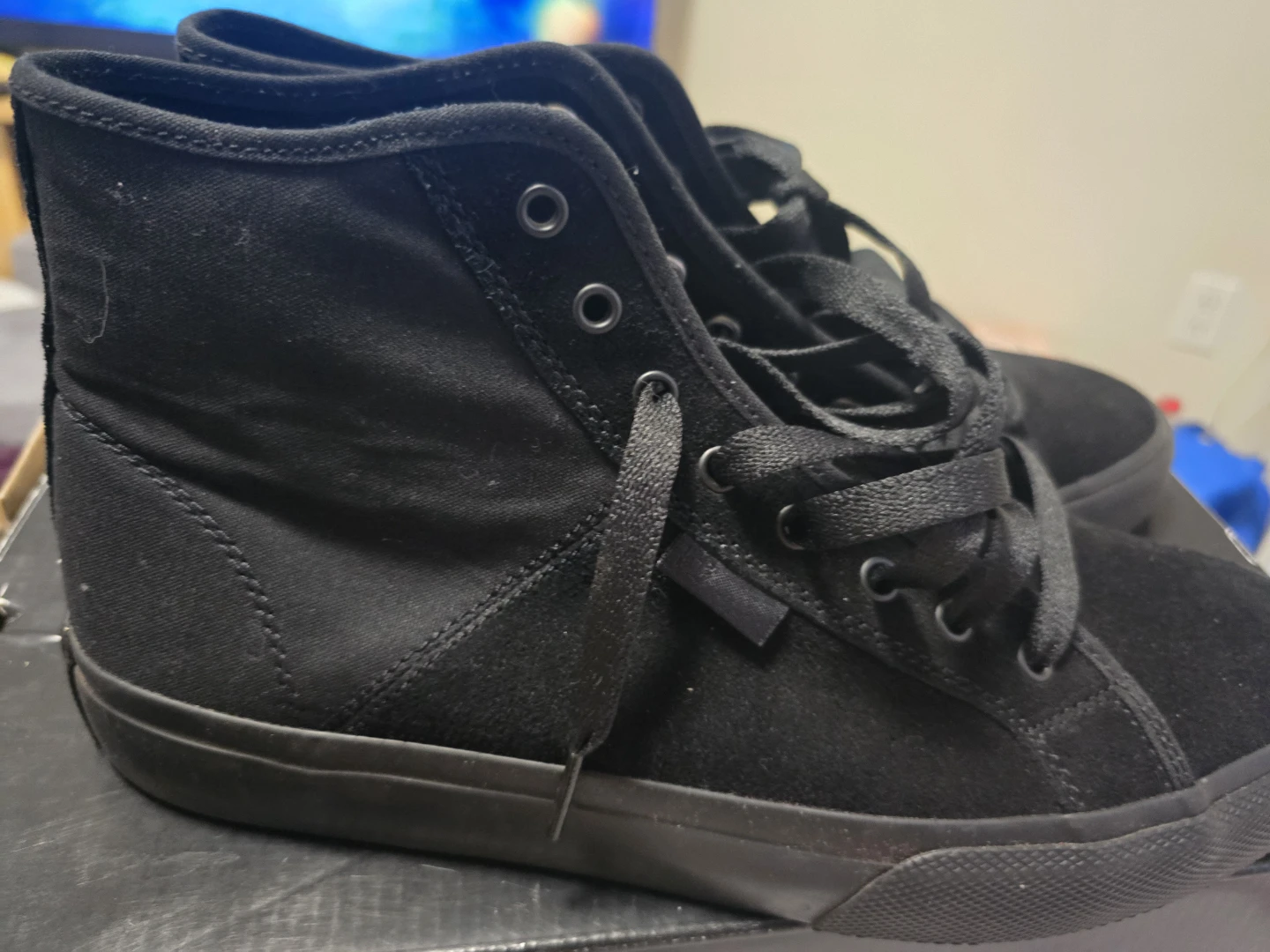 DC Shoes Black High-Top Sneakers - photo 3