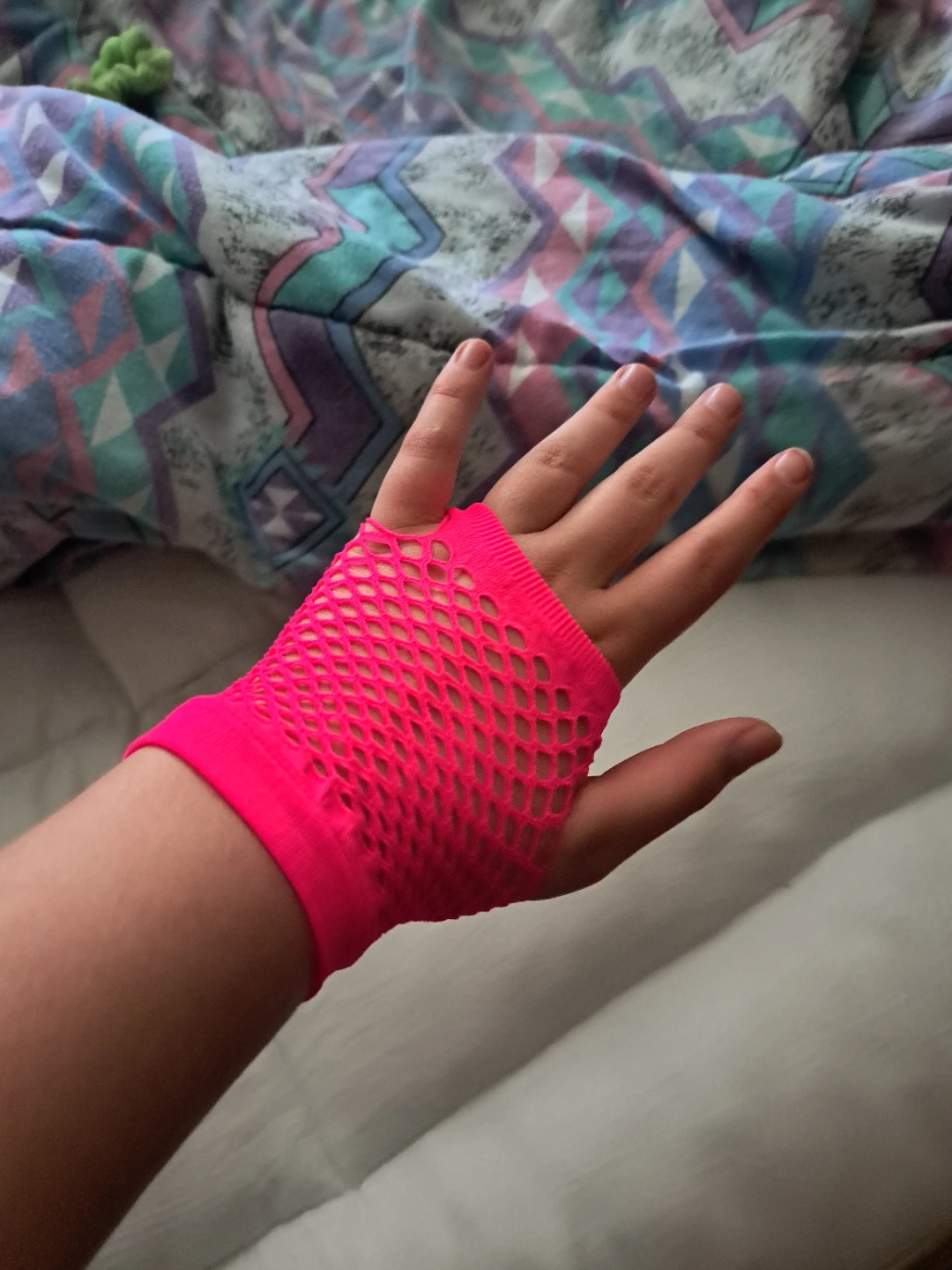 Neon Fishnet Gloves Set - photo 2