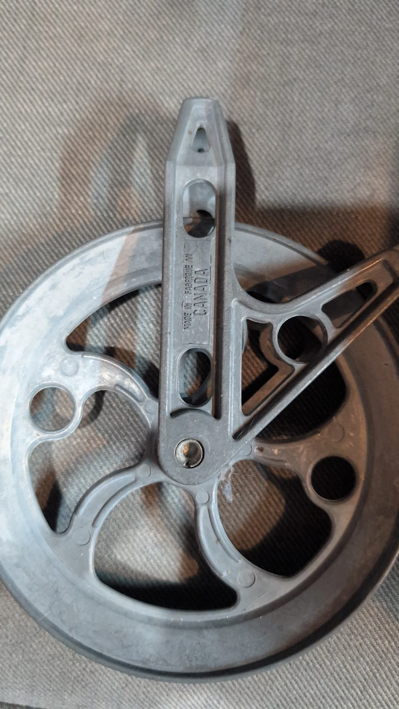 BEN-MOR Clothesline Pulley Wheels (Set of 2) - Made in Canada - photo 2