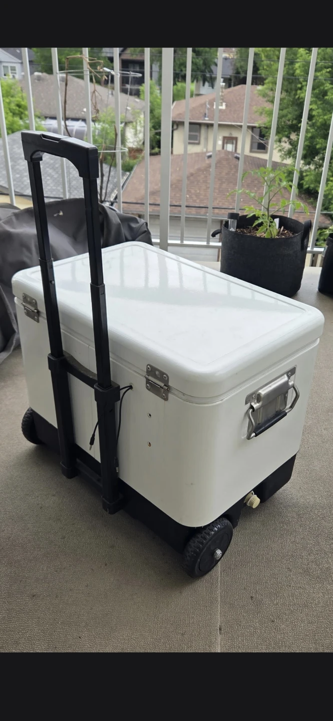 SOL Cerveza Bluetooth Cooler with Wheels - photo 3