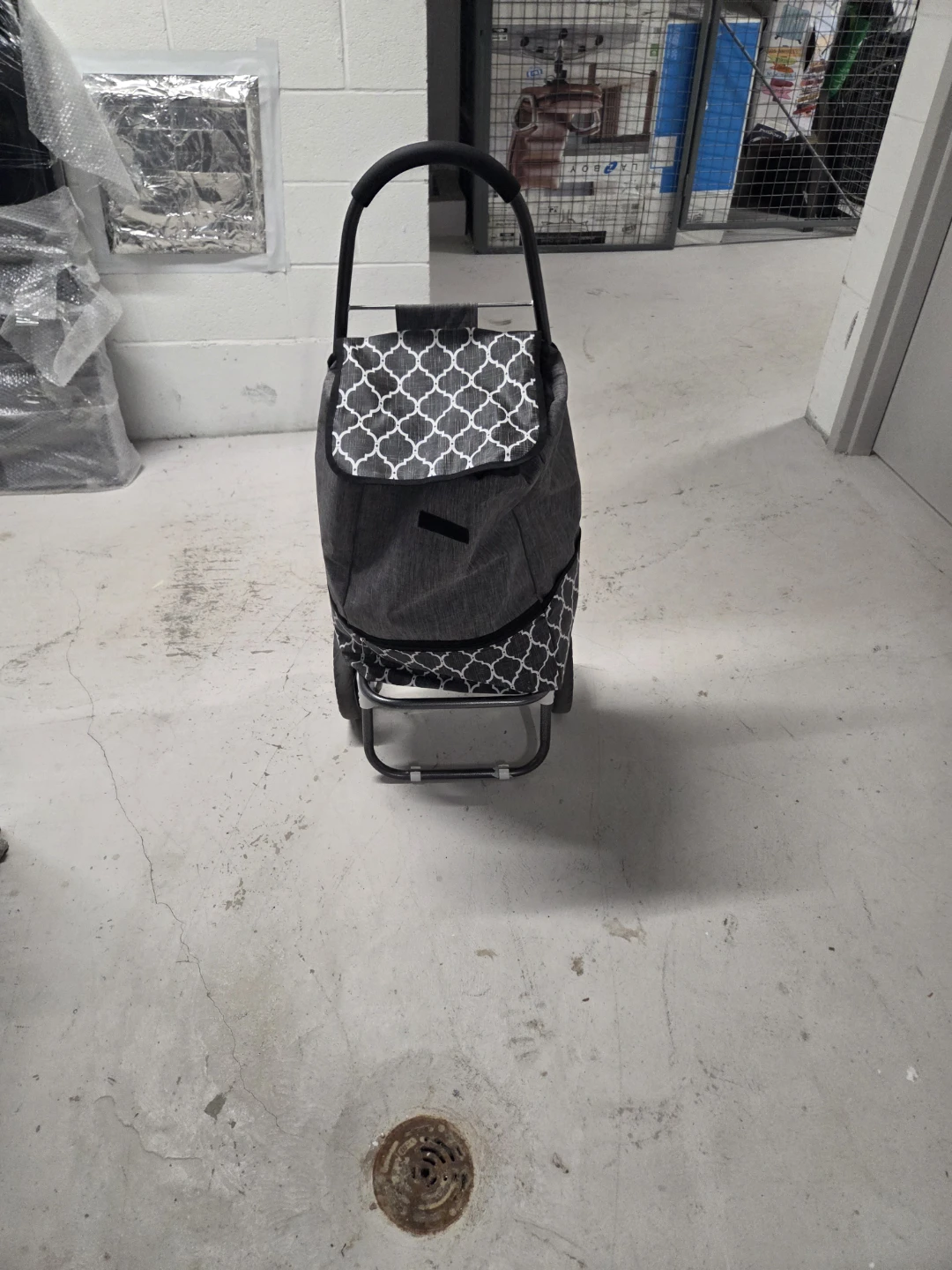 Grey Rolling Shopping Cart with Patterned Bag - photo 2