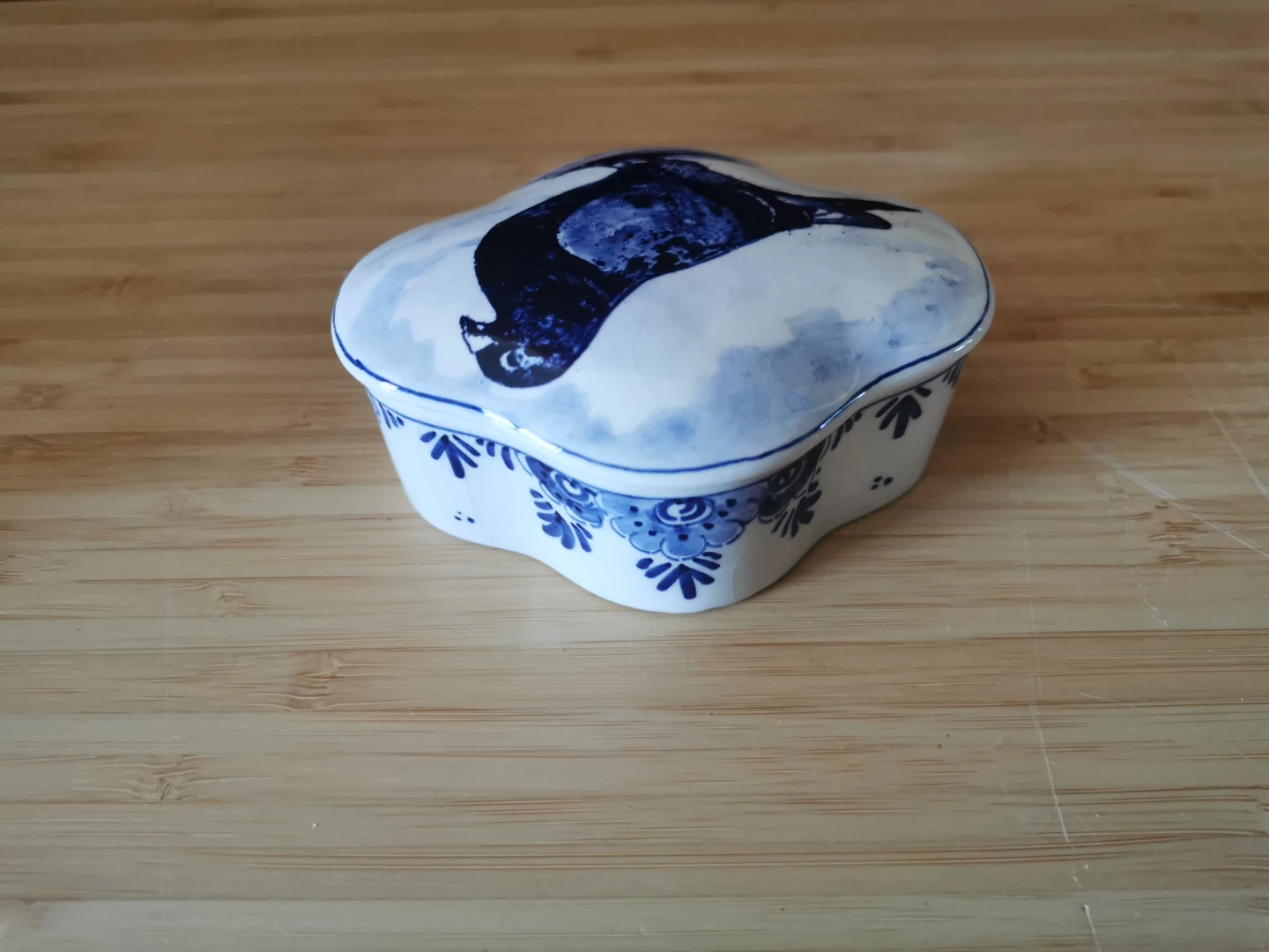 Vintage Delft Blauw Hand Painted Bird Jewelry Box - photo 3
