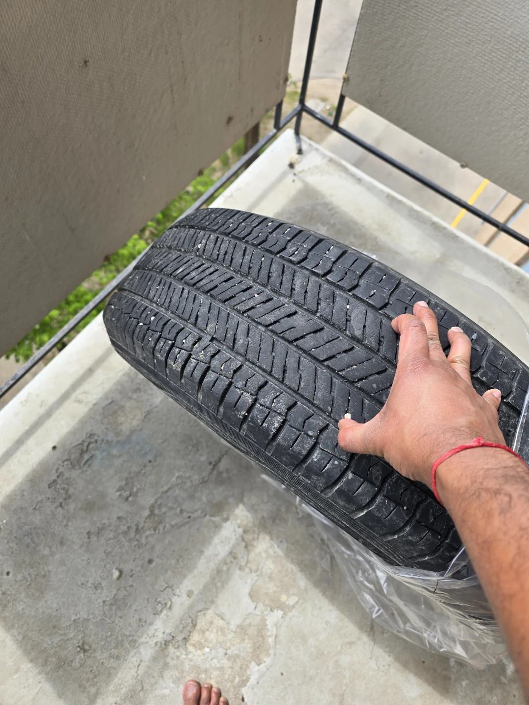 Yokohama Geolander 225 65 17 one tire - photo 2