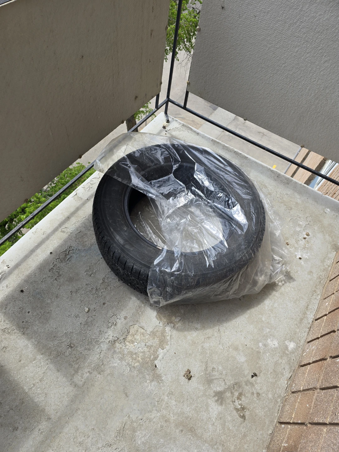 Yokohama Geolander 225 65 17 one tire - photo 3