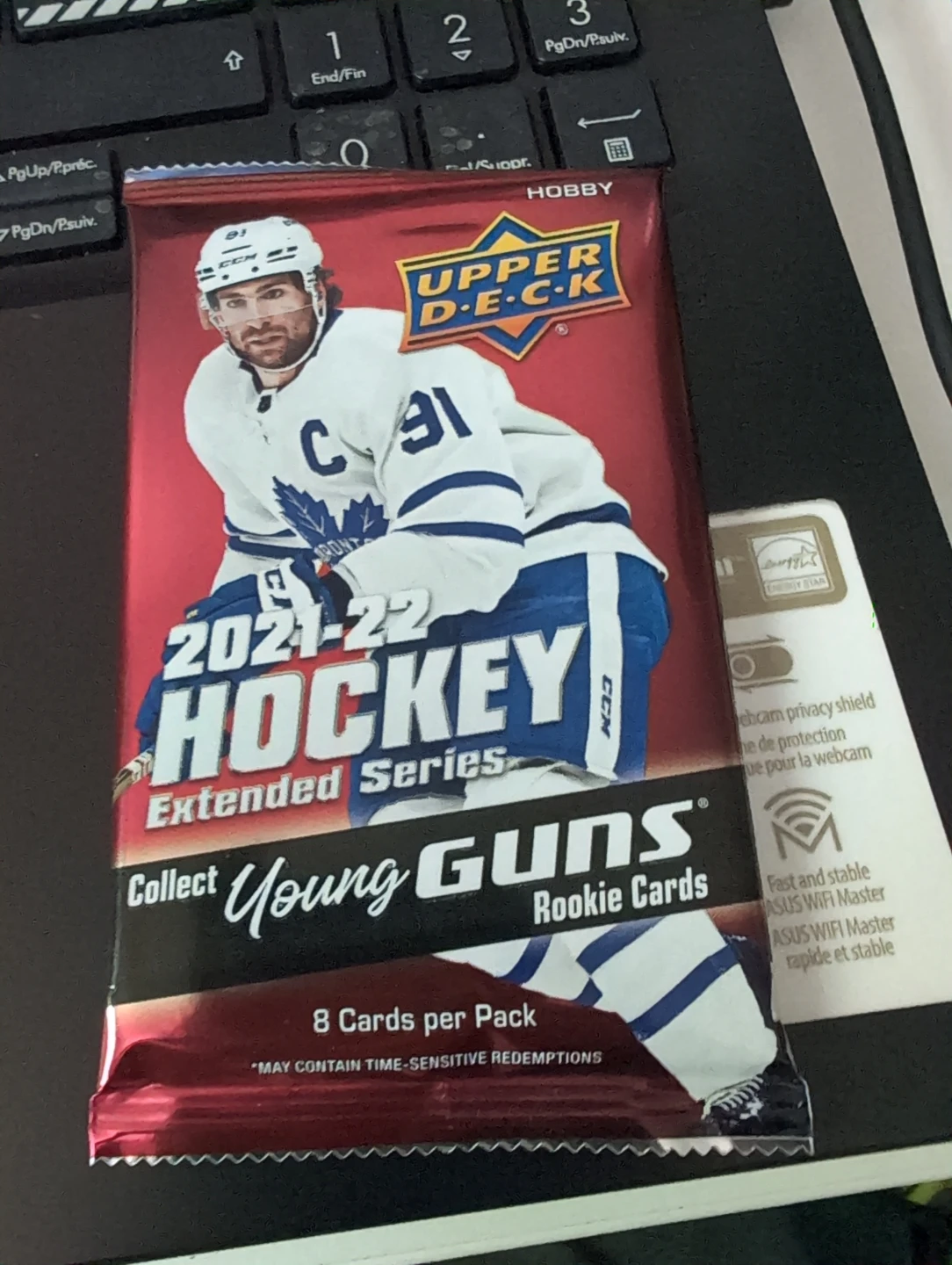Upper Deck 2021-22 Hockey Extended Series Hobby Pack