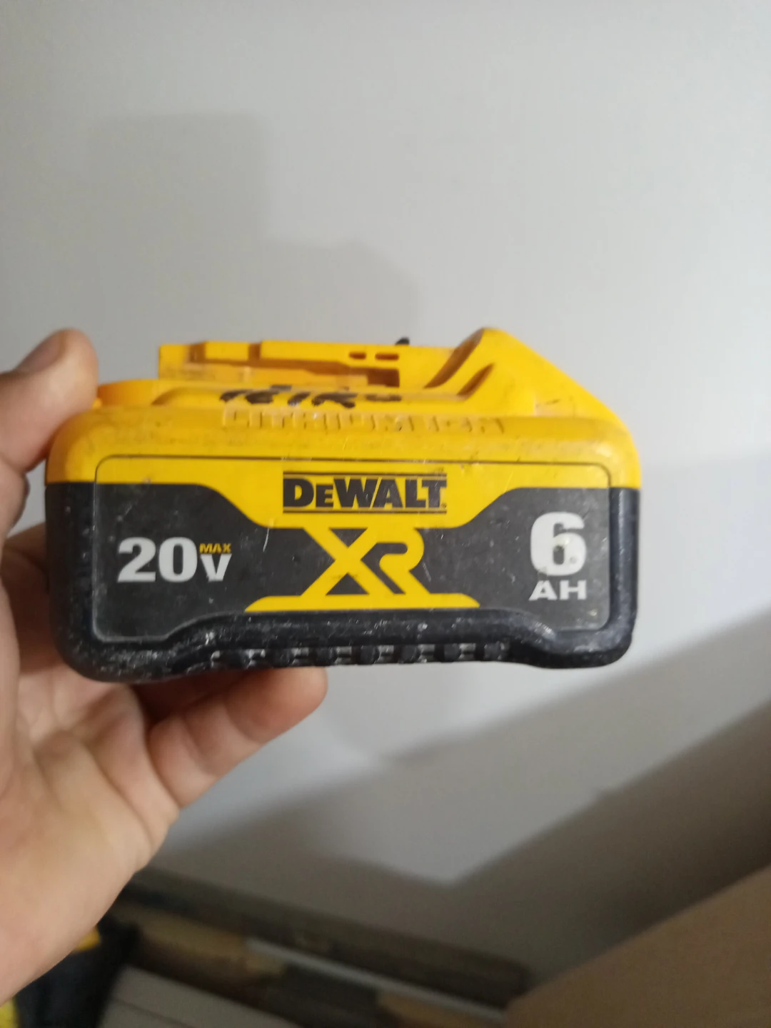 DEWALT 20V XR 6.0 Ah Lithium-Ion Battery
