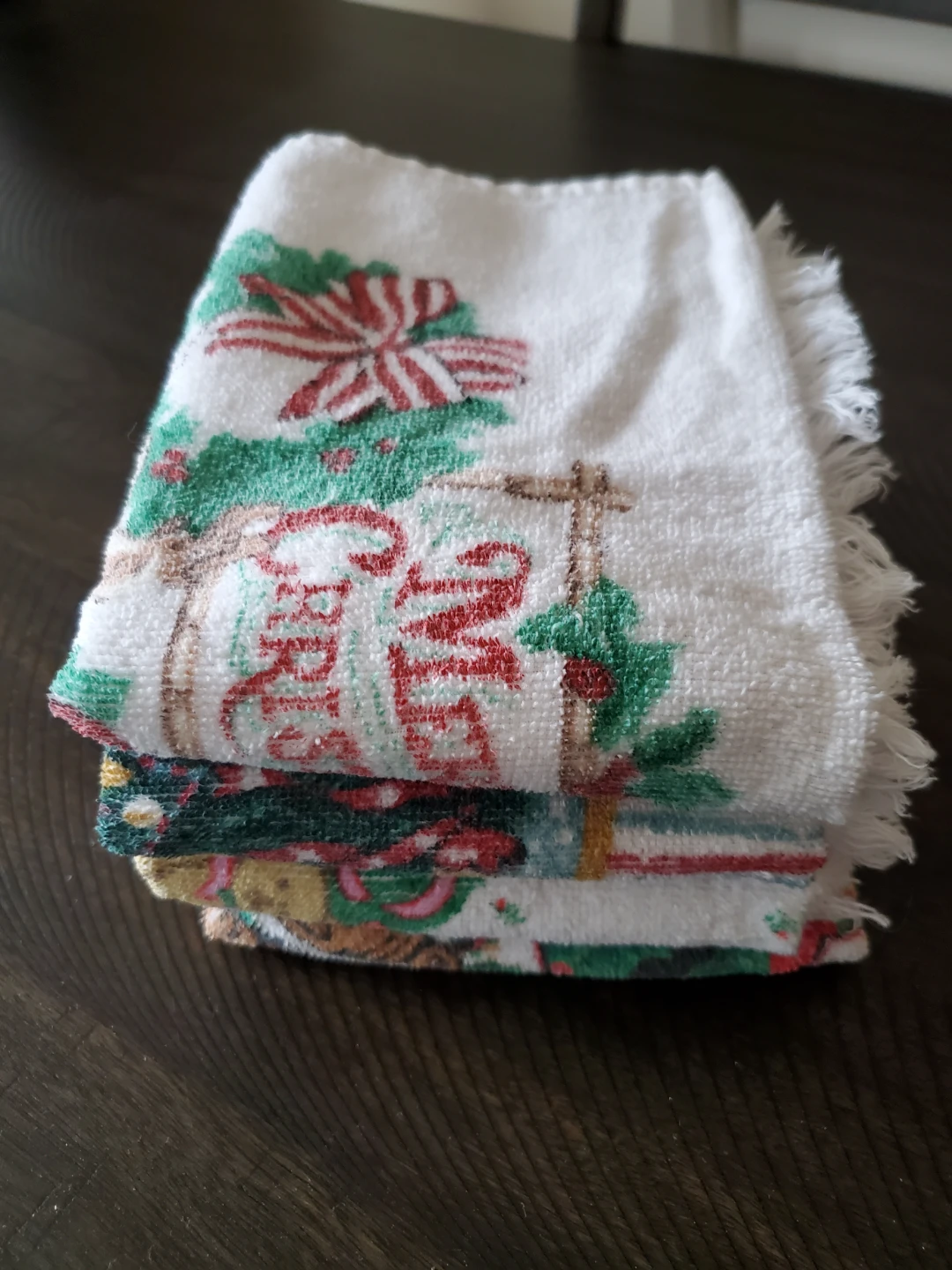 Set of 4 Vintage Christmas Kitchen Towels ⚽