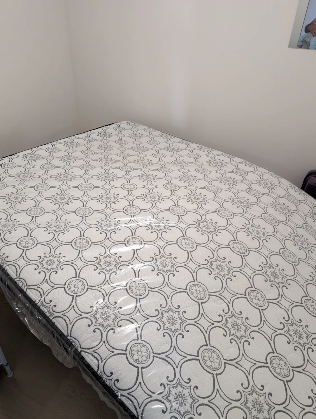 Queen size Mattress (firm)