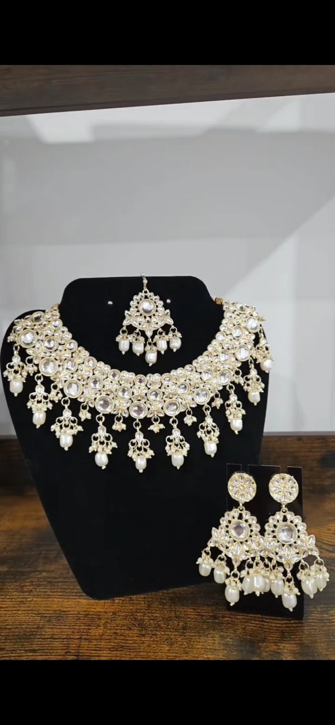 White Kundan Polki Necklace Set with Earrings and Tikka