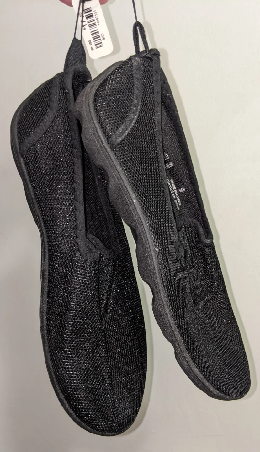Black Mesh Slip-On Shoes Size 9 - photo 2