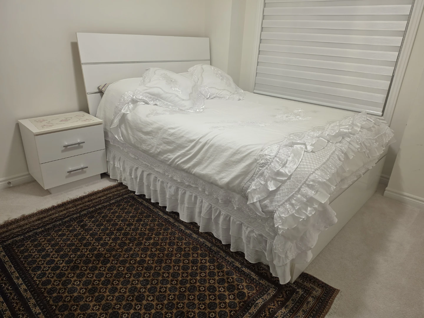 QUEEN SIZE BED ROOM SET !!! $149