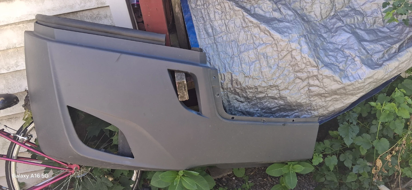 Freightliner Cascadia bumper cover for models from 2018+
