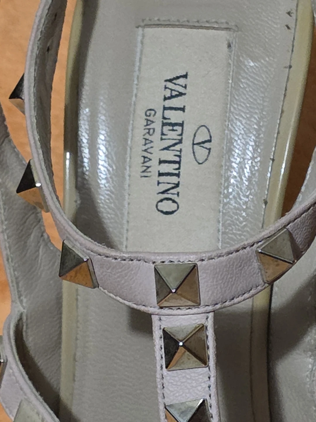 Valentino Garavani Studded Heels - photo 2