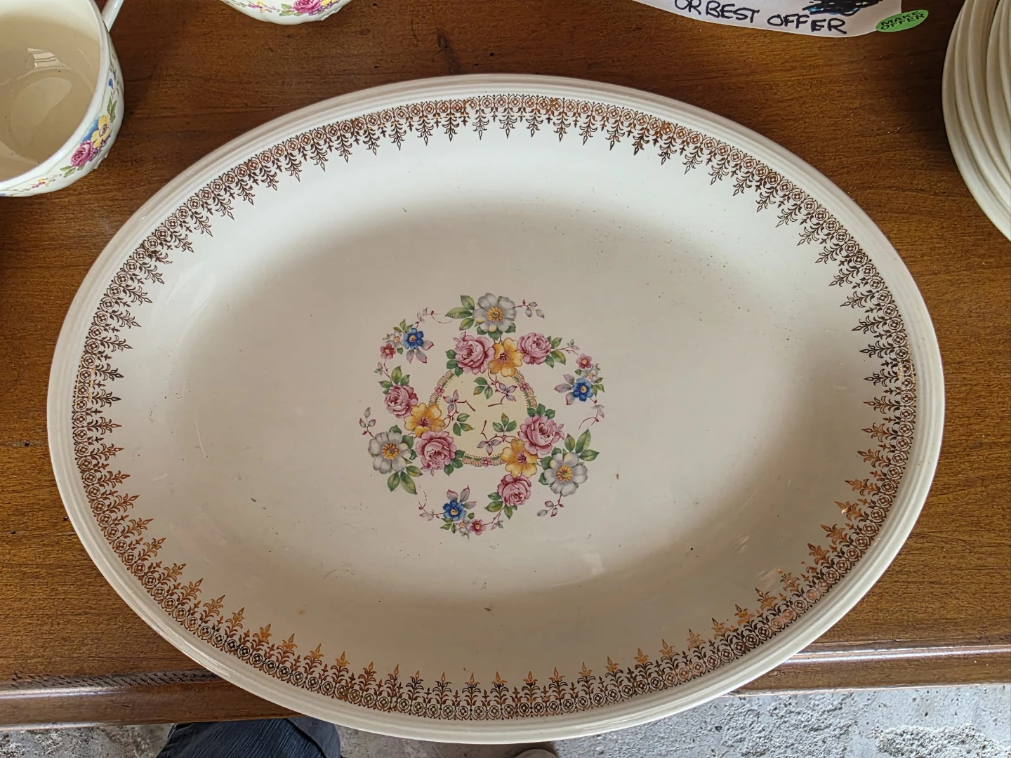 Royal Knowles China Set - 22K Gold Trim - photo 4