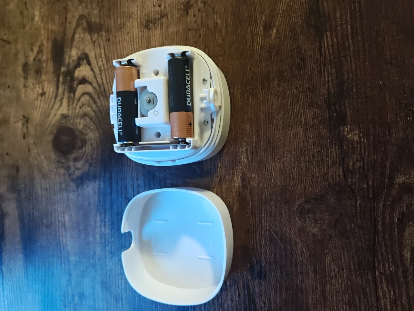 White Mini Desk Vacuum Cleaner - photo 3