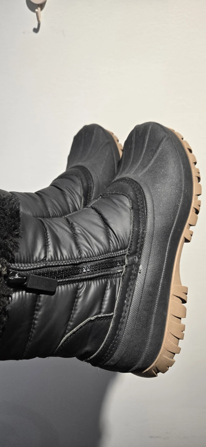 3M Thinsulate - Black Winter Boots