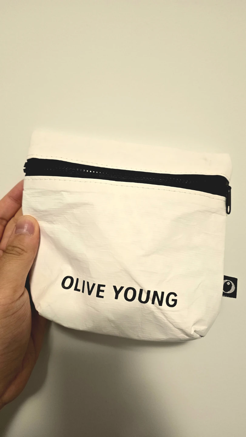 Olive Young Pouch / Make-up Bag