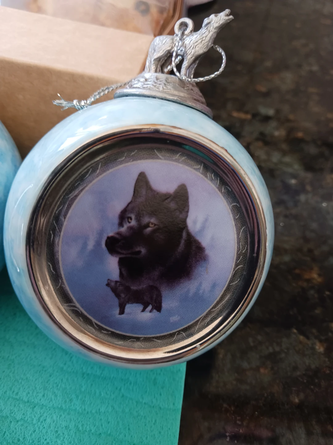 Ebony Chief Wolf Ornament - photo 4