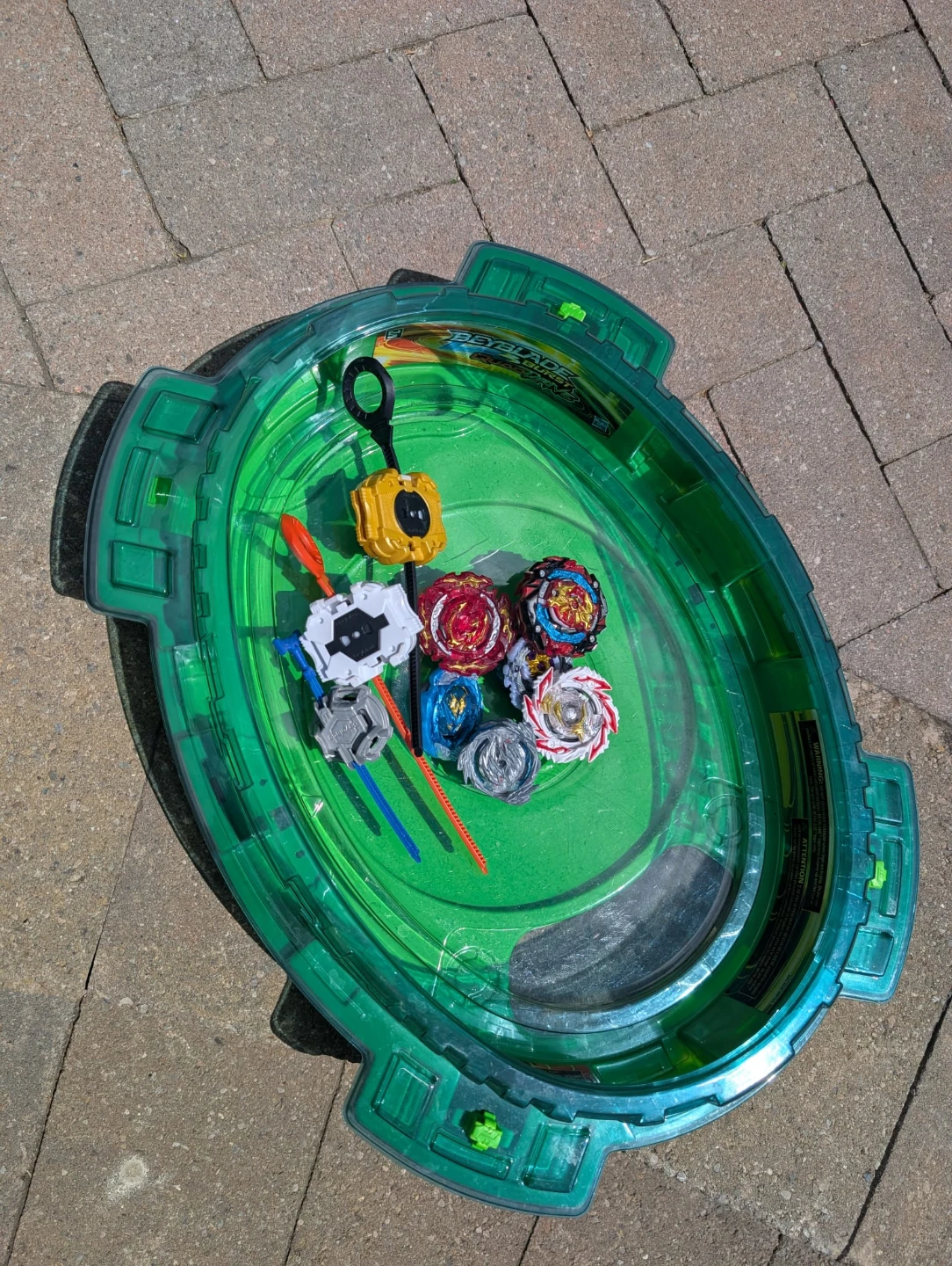 Beyblade Burst Arena Beyblades & Launchers - photo 3