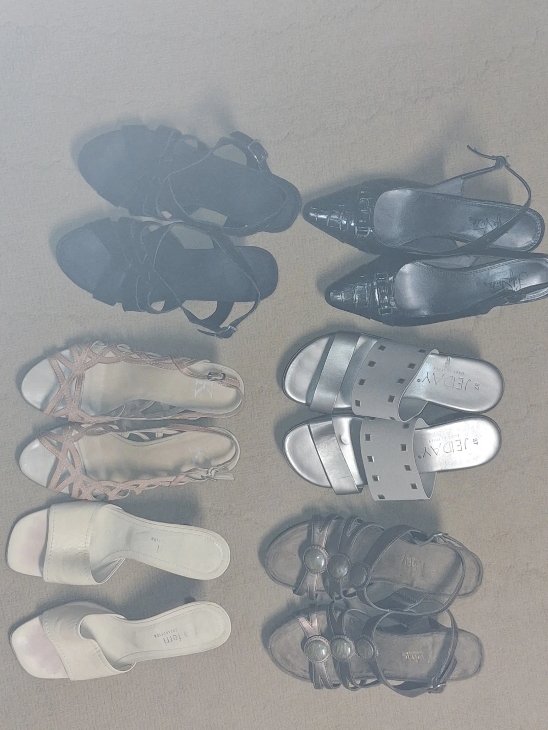6 pairs of italian shoes size 37.