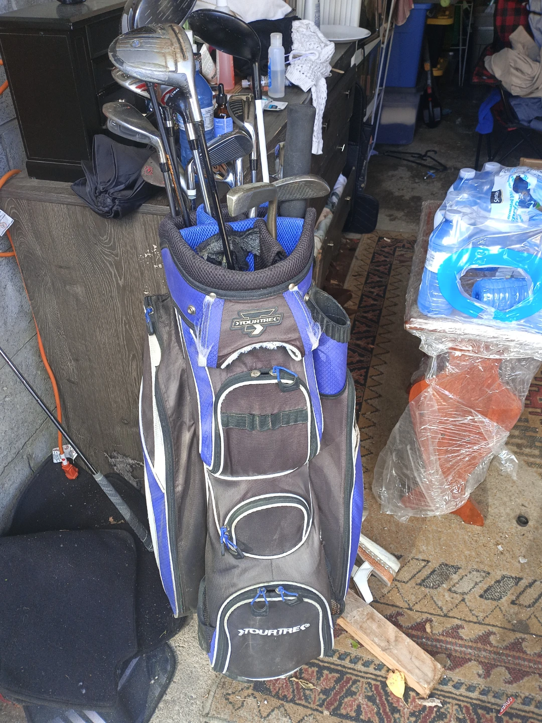 Tour Trek Golf Bag with Clubs