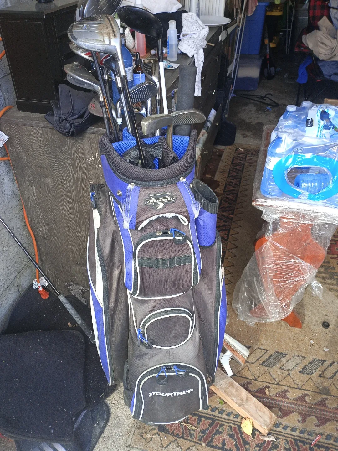 Tour Trek Golf Bag with Clubs