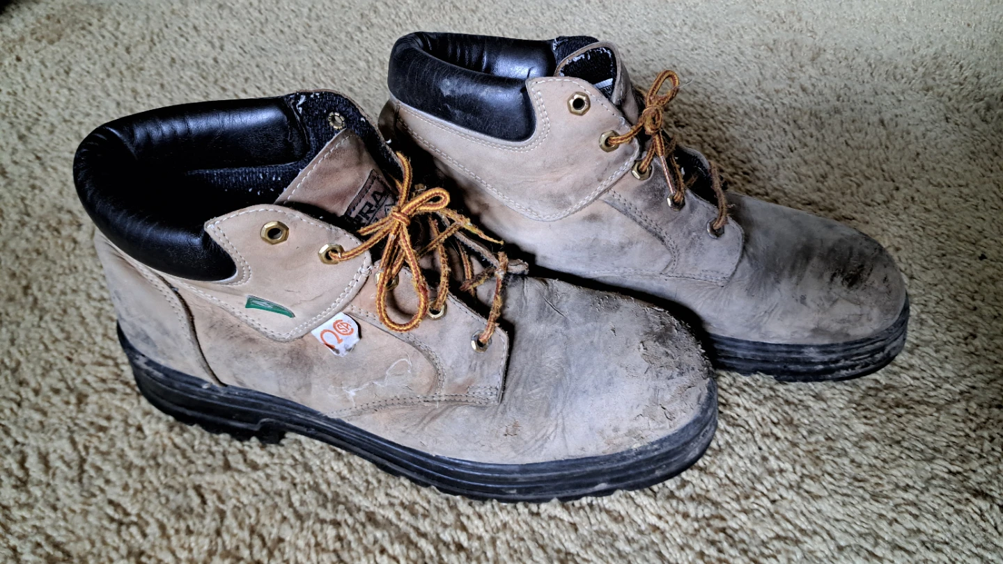 STEEL TOE BOOTS