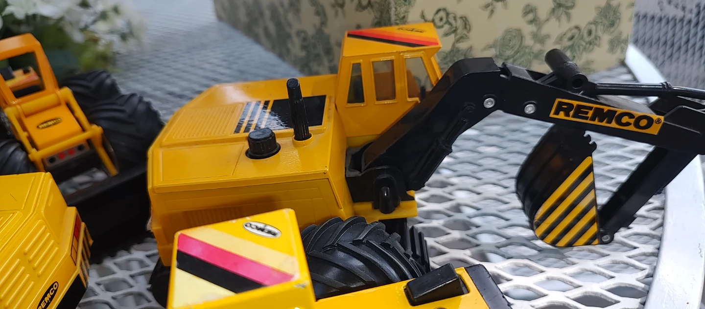 Toy Remco Construction Vehicles (5) - photo 3
