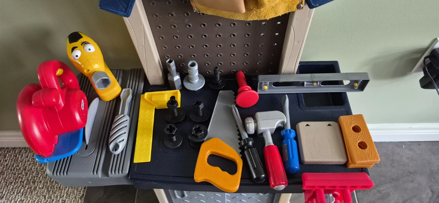 Little Tikes Workbench and Tools plus more Toys etc - photo 2