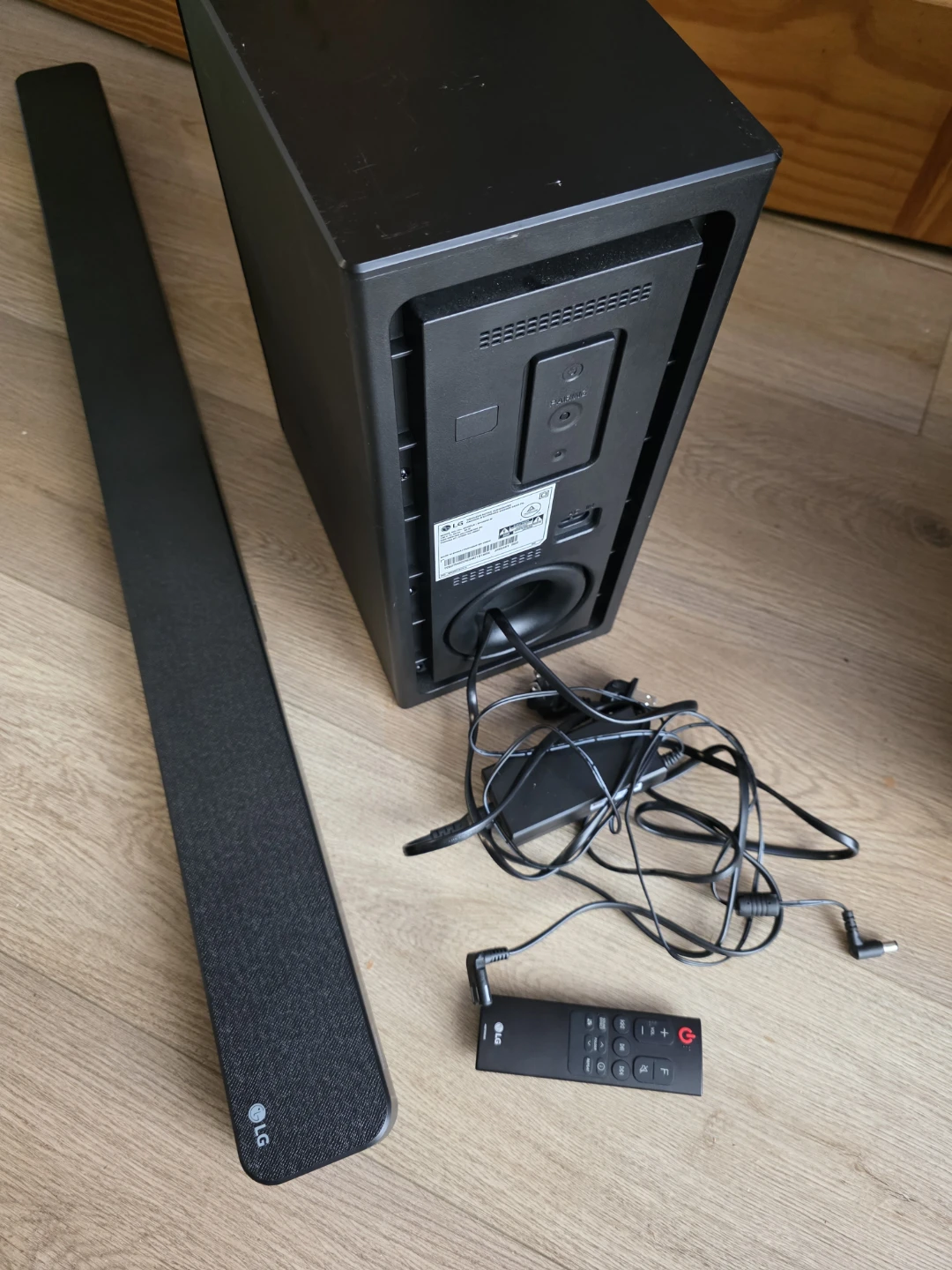 LG SN6 3.1 ch 420W Sound Bar with High Resolution Audio