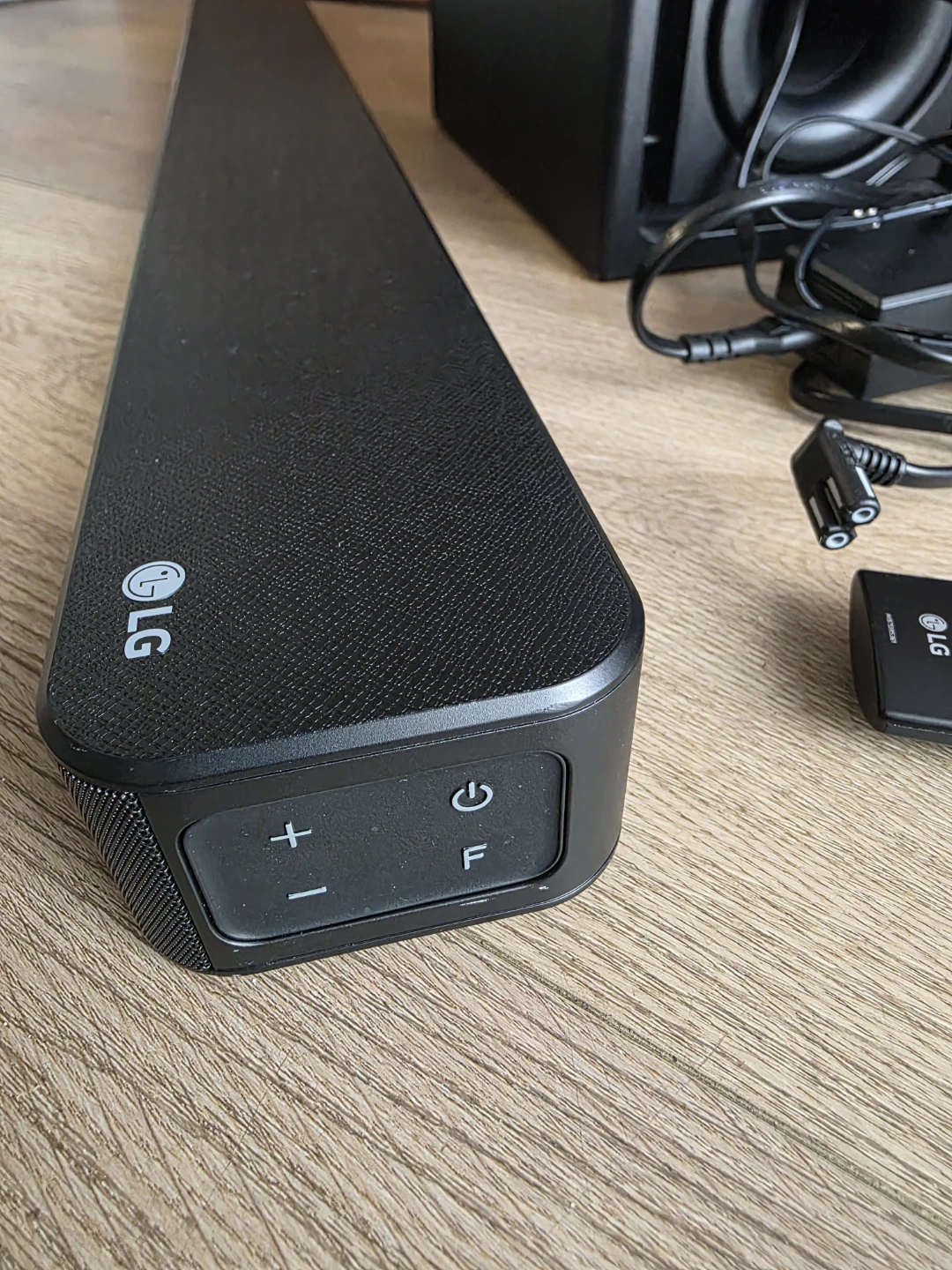 LG SN6 3.1 ch 420W Sound Bar with High Resolution Audio - photo 3