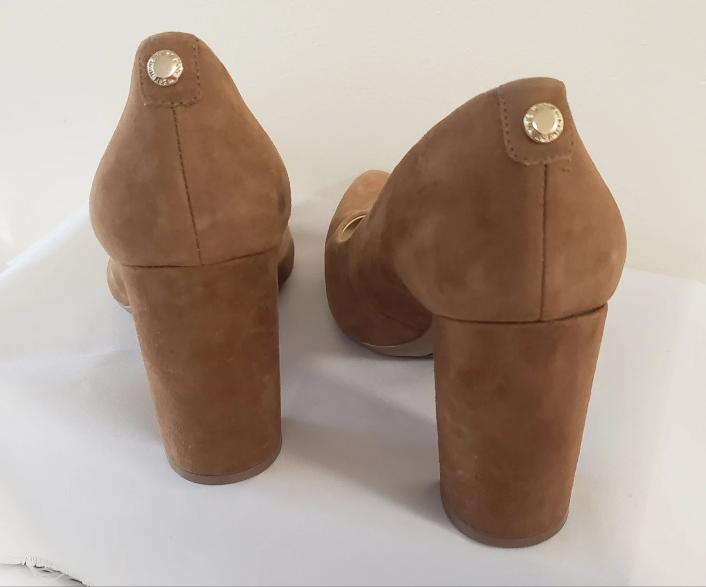 Brand new Nine West Women's Suede Heels - Size 9 - photo 2