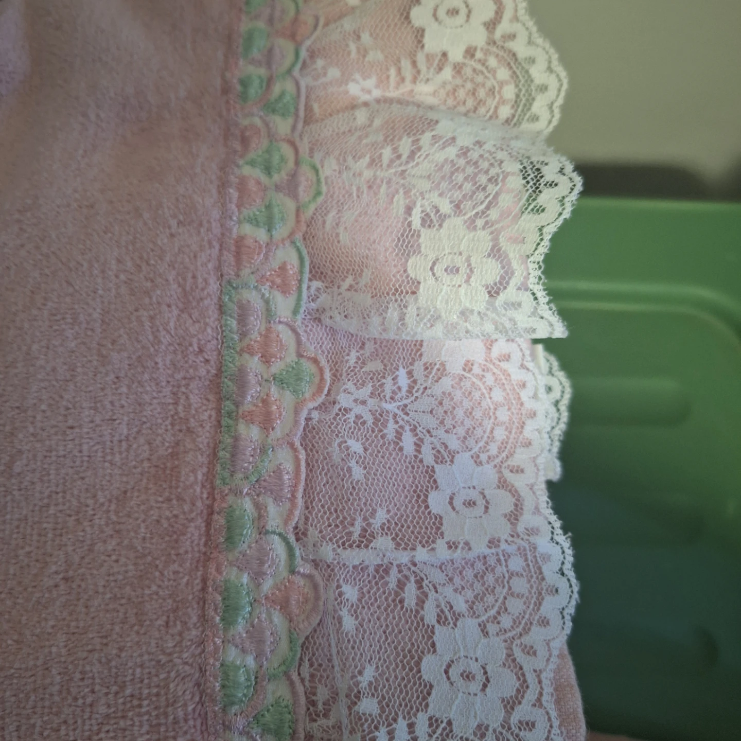 Pink Towels with Lace Trim - photo 4