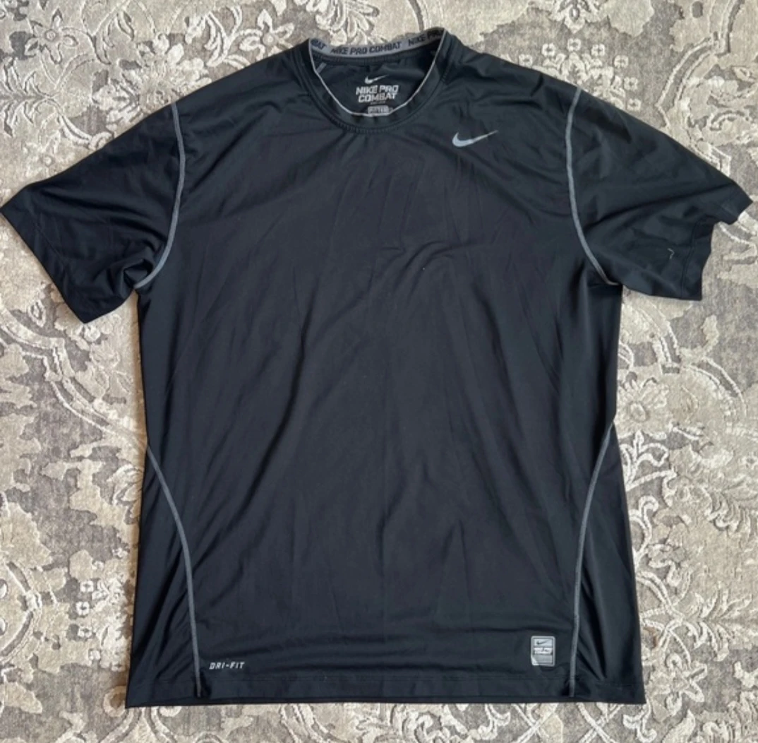 NIKE Pro Combat DRI-FIT fitted T-shirt. XXL.