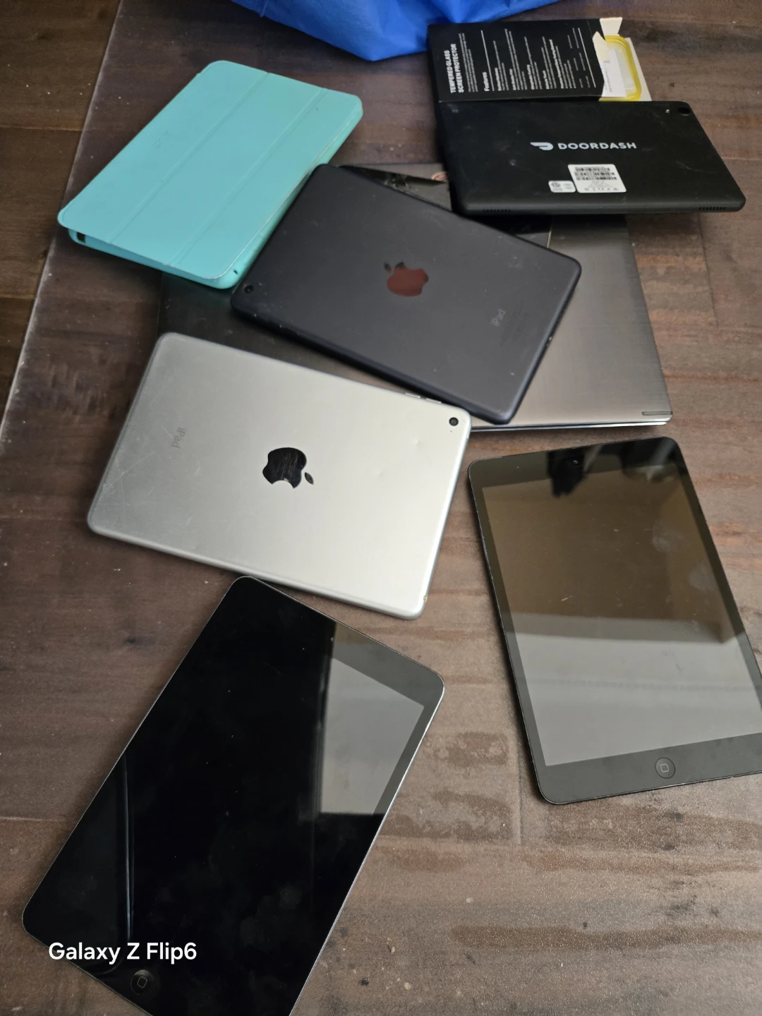 Apple iPads and Laptop Bundle - photo 5